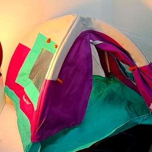American Girl Adventure Tent With 2 Sleeping Bags